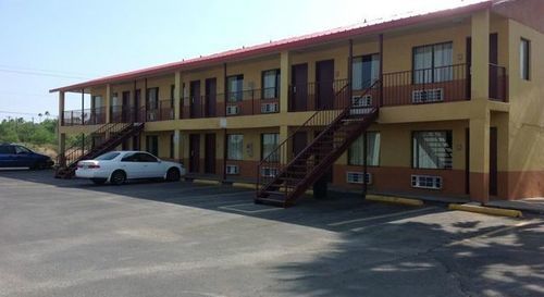 Deluxe Inn Airport McAllen Bagian luar foto